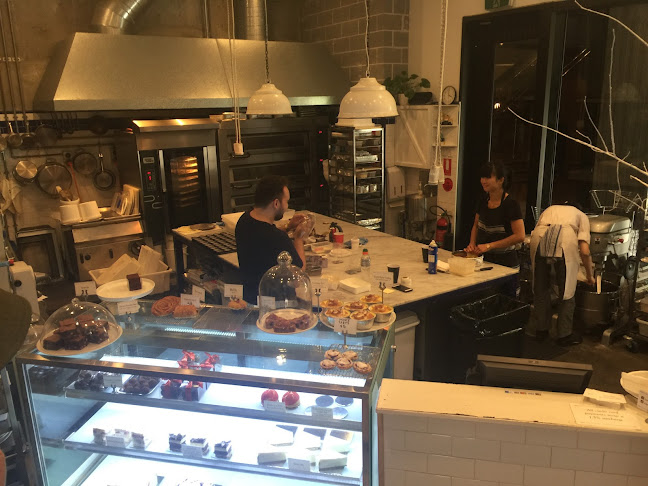 Comentarii opinii despre Lorraine's Patisserie