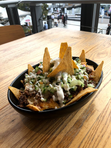 Henley's Bar & Kitchen - Sydney