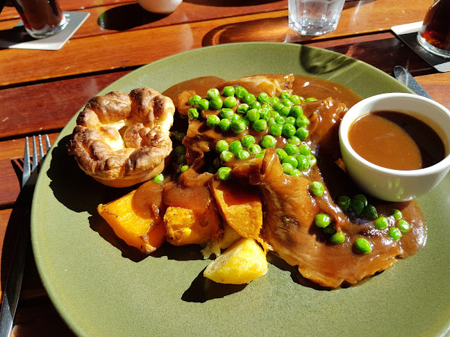 Durty Nelly's Irish Pub - Hospitality and gastronomy