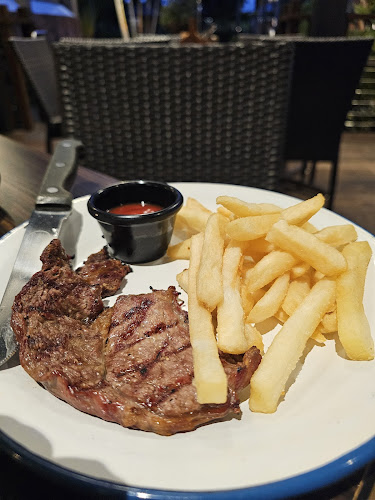 32 Bowman Rd, Caloundra QLD 4551