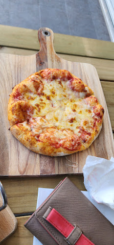 Opinii despre The Bay Pizzaria în Port Macdonnell - Hospitality and gastronomy