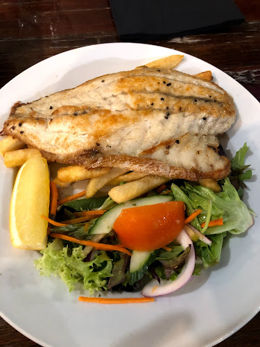 Comentarii opinii despre Chevron Tavern