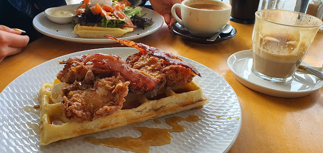 Waffle On Cafe