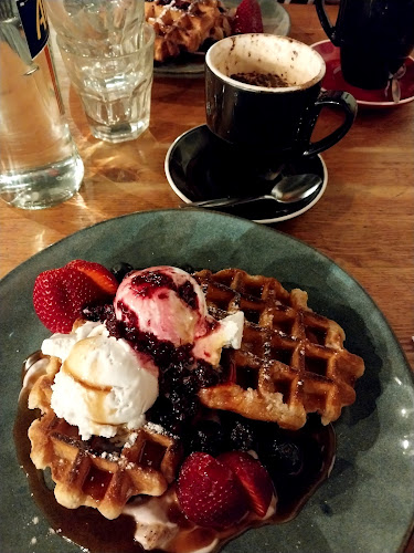 Brew Cafe & Wine Bar - Hospitality and gastronomy