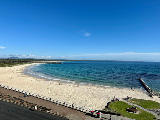 Reef Apartments, Shop 4/2-6 Wharf St, Forster NSW 2428