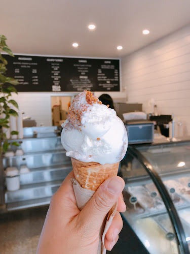 Bella Rosa Gelateria - Hospitality and gastronomy