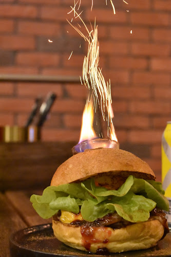 Monroe's Burgers & Beers - Melbourne