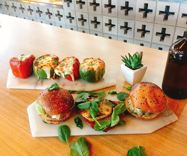 Comentarii opinii despre Dorcas & King