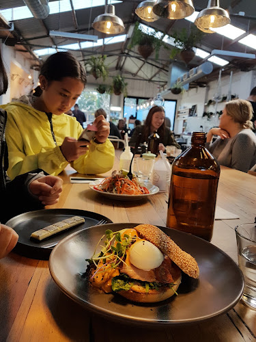 24 Pakington St, Geelong West VIC 3218