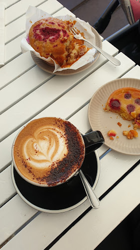 Little Clive Cafe - Annerley