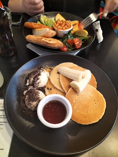 The Coffee Club Café - Airport West VIC - Airport West