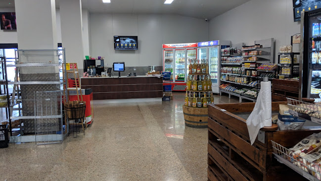 Trader Jacks - Woolner