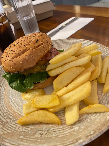 Sidebar & Eatery - Hospitality and gastronomy