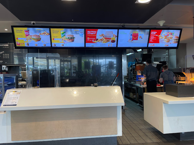 Opinii despre McDonald's Goonellabah în Lismore - Hospitality and gastronomy