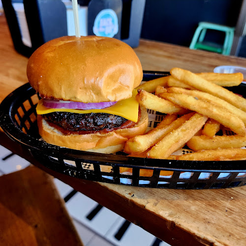 BMX Burgers - Hospitality and gastronomy