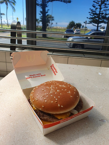 Opinii despre McDonald's Coolangatta II în Coolangatta - Hospitality and gastronomy