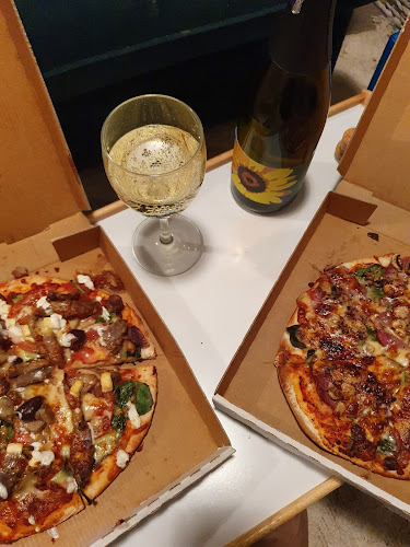 Comentarii opinii despre Pizza@Centennial