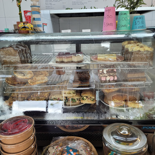 Comentarii opinii despre Lizas Cafe/ Takeaway