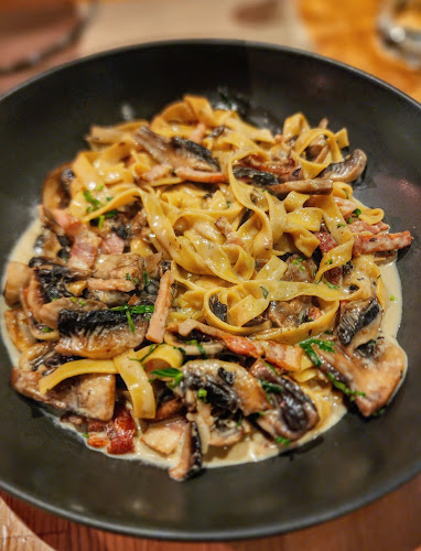 Opinii despre Moretti Italian Restaurant Leichhardt în Leichhardt - Hospitality and gastronomy