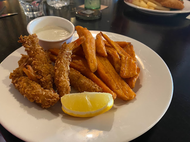 Comentarii opinii despre Golden Beach Tavern