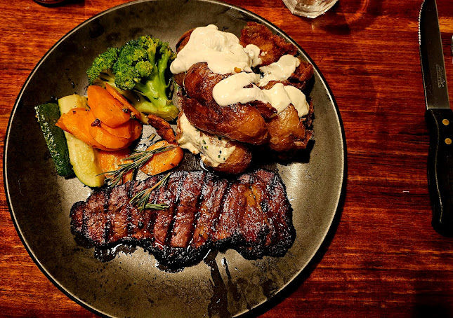 Comentarii opinii despre Primal Bar & Grill