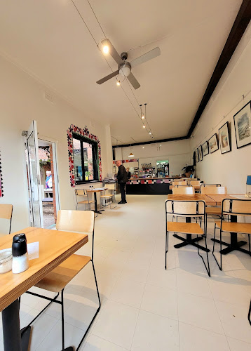 Starfish Bakery - Hospitality and gastronomy