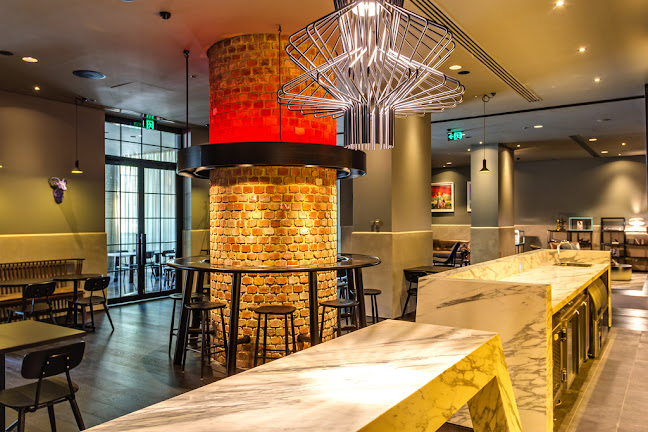 Dee Casa - Restaurant & Bar - Hospitality and gastronomy