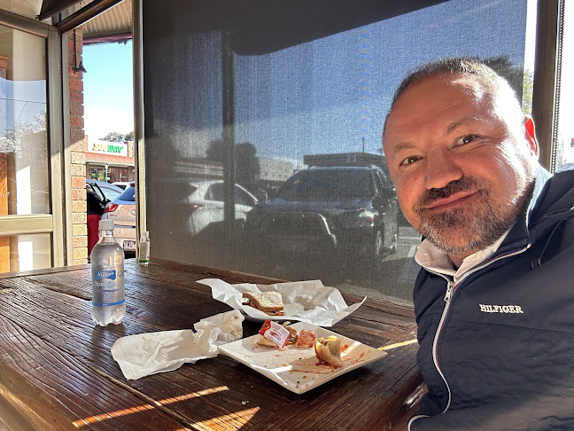 Opinii despre The Country Loaf în Werribee - Hospitality and gastronomy