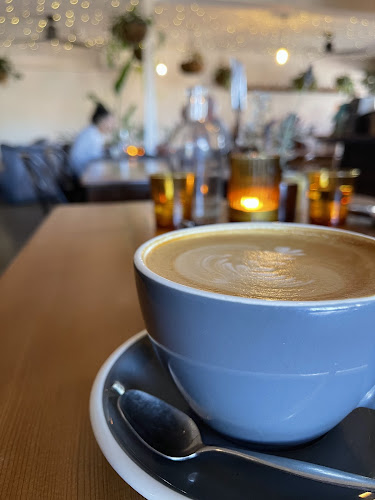 Comentarii opinii despre The Hideout Coffee House