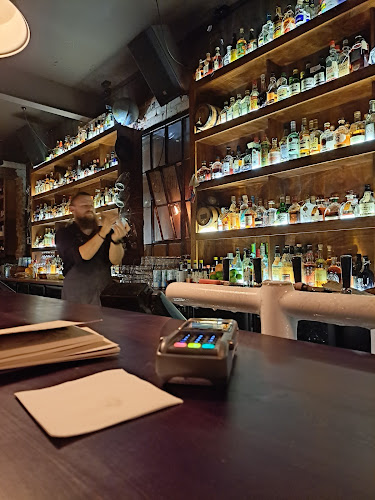 Comentarii opinii despre The Standard