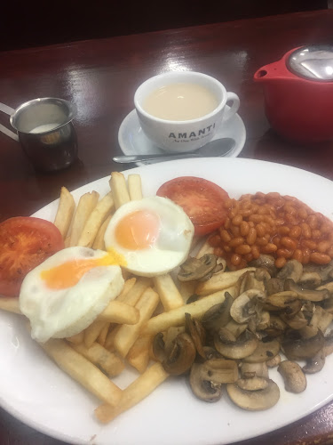 Opinii despre The Embassy Cafe Newcastle în Newcastle - Hospitality and gastronomy