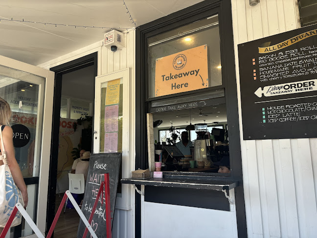 76 Cyrus St, Hyams Beach NSW 2540