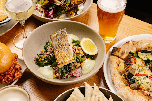 Comentarii opinii despre Henley's Bar & Kitchen