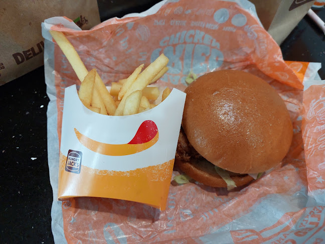 68 Lambton Rd, Broadmeadow NSW 2292