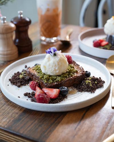 FLOVIE FLORIST CAFE - Carlton