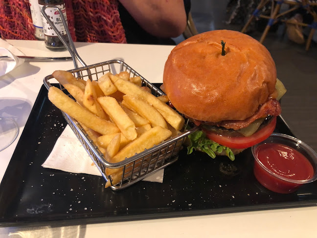 2/6 Pandanus Parade, Cabarita Beach NSW 2488