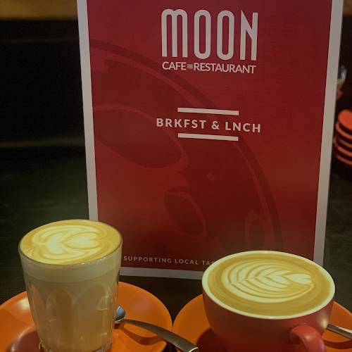 Opinii despre Moon Cafe and Restaurant în Launceston - Hospitality and gastronomy