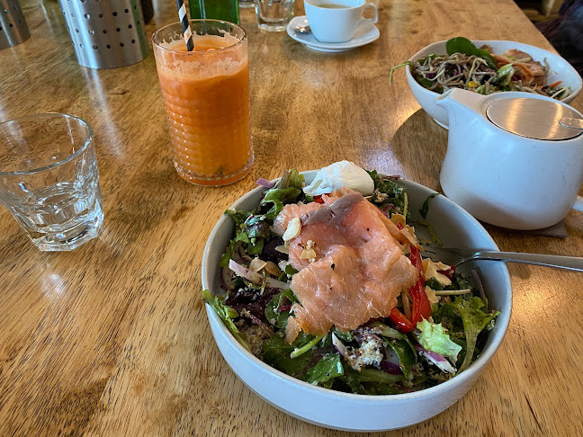 Comentarii opinii despre Ample Cafe & Bar