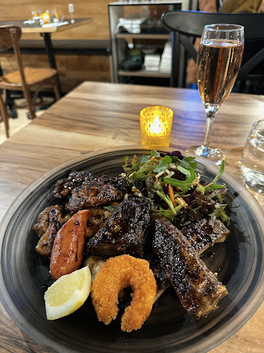 Shop 1 & 2/234 Flinders Ln, Melbourne VIC 3000