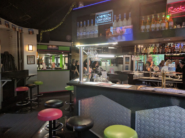 2-4 Ollerton Ave, Newborough VIC 3825