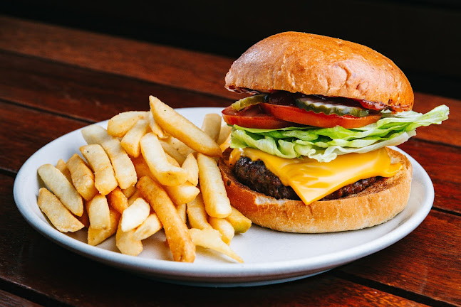 Lakes & Ocean Hotel - Forster