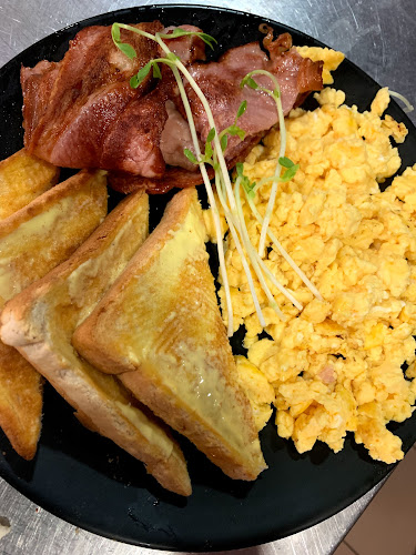 Comentarii opinii despre Cafe Four