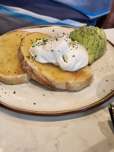 Rise and Bake Brasserie - Cairns City