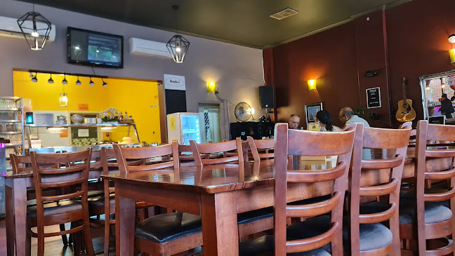 Makan² Cafe - Victoria Park