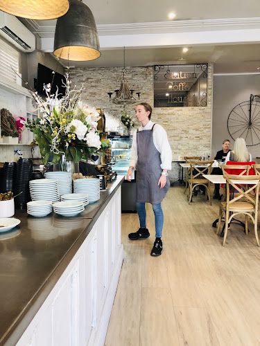 Comentarii opinii despre Station Coffee House