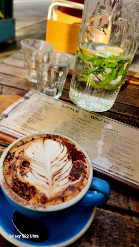 Comentarii opinii despre Little Willy's