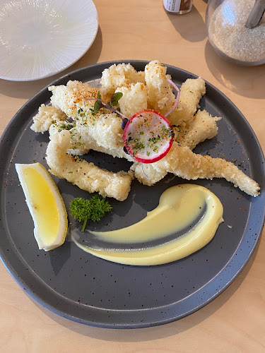 Tomodachi Izakaya & Bar