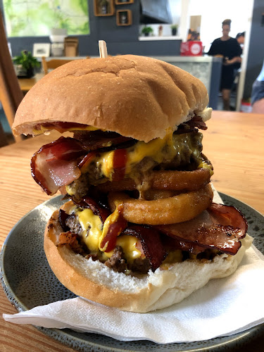 Comentarii opinii despre Ling’s Cafe & Store