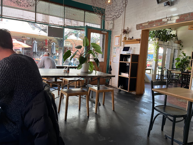 Opinii despre Cornershop Yarraville în Yarraville - Hospitality and gastronomy