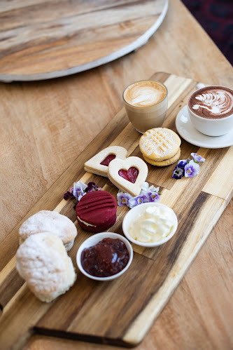 Comentarii opinii despre Courtyard Café at Old Parliament House